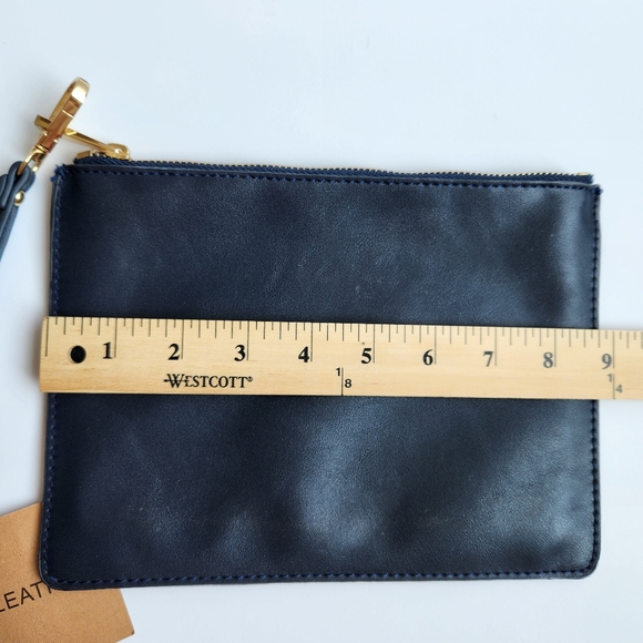 Savanna Genuine Leather Navy Wristlet Pouch Bag Zipper Soft New With Tags - Picture 12 of 15